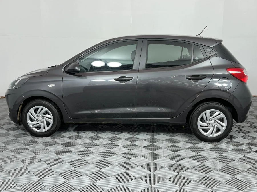 Used 2022 Hyundai Grand i10 1.0 hatch Motion manual - WeBuyCars Richmond