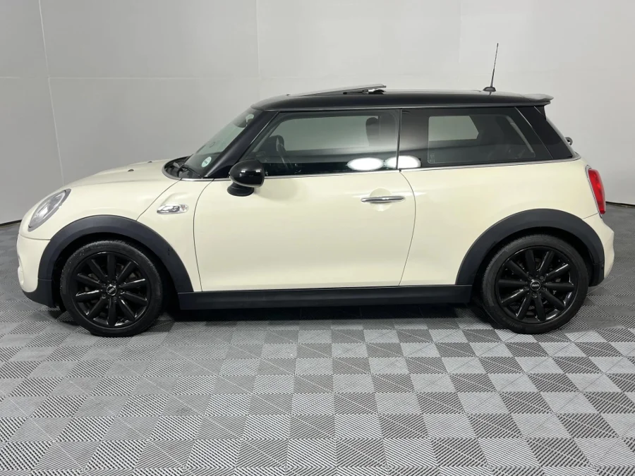 Used 2015 MINI Hatch Cooper S Hatch 3-door Seven 7 auto - WeBuyCars Montana