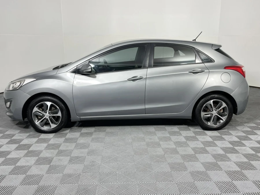 Used 2016 Hyundai i30 1.6 Premium - WeBuyCars Montana