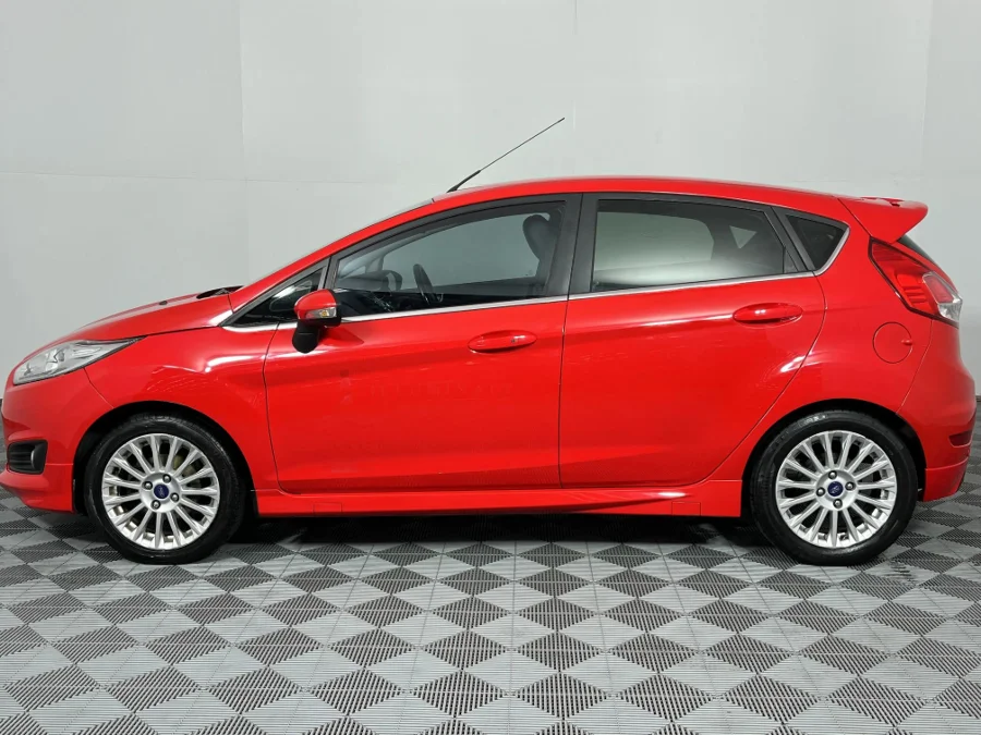 Used 2015 Ford Fiesta 5-door 1.0T Titanium - WeBuyCars Richmond