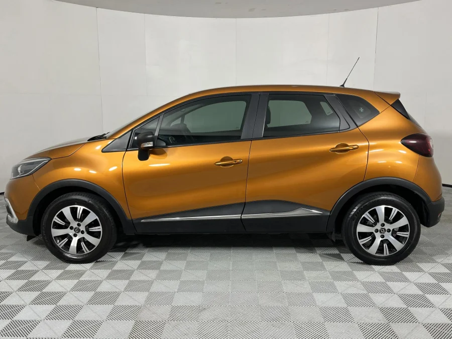 Used 2020 Renault Captur 66kW turbo Blaze - WeBuyCars Gqeberha