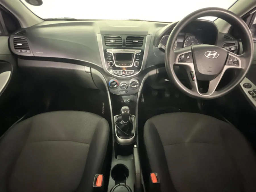 Used 2016 Hyundai Accent hatch 1.6 Fluid - WeBuyCars Lansdowne