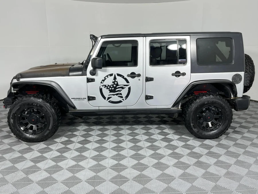 Used 2010 Jeep Wrangler Unlimited 3.8L Rubicon - WeBuyCars Montana