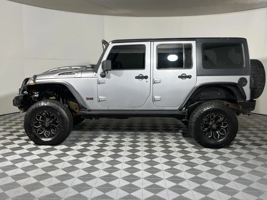 Used 2013 Jeep Wrangler Unlimited 3.6L Rubicon X - WeBuyCars Germiston