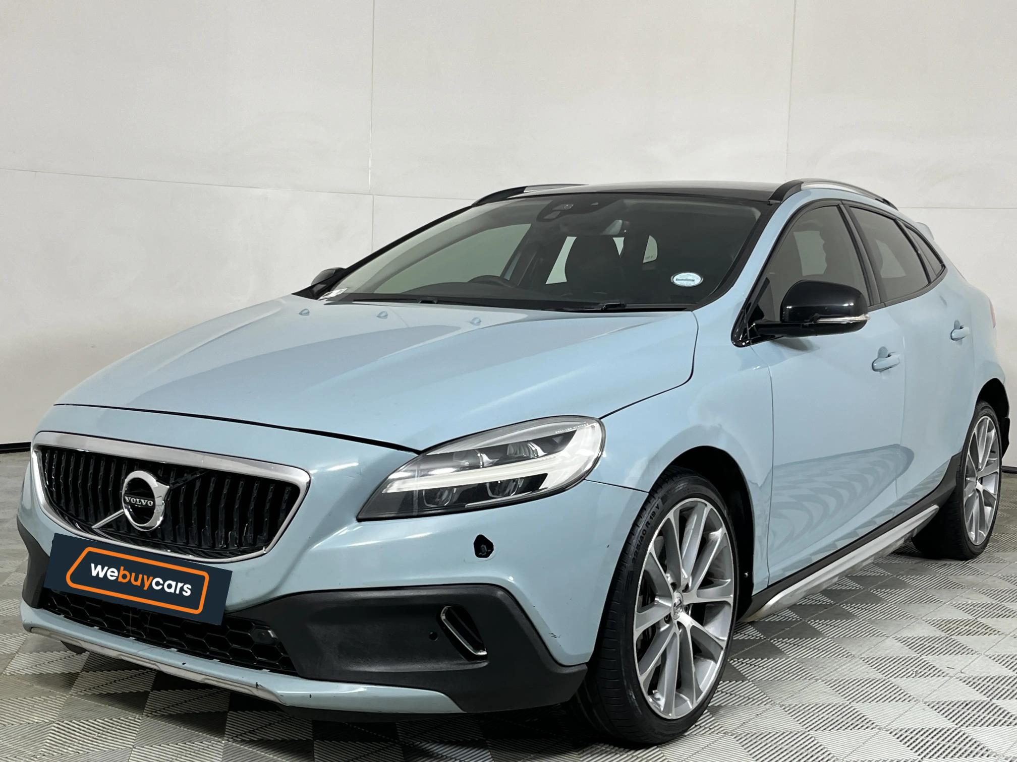 Used 2016 Volvo V40 Cross Country D3 Inscription