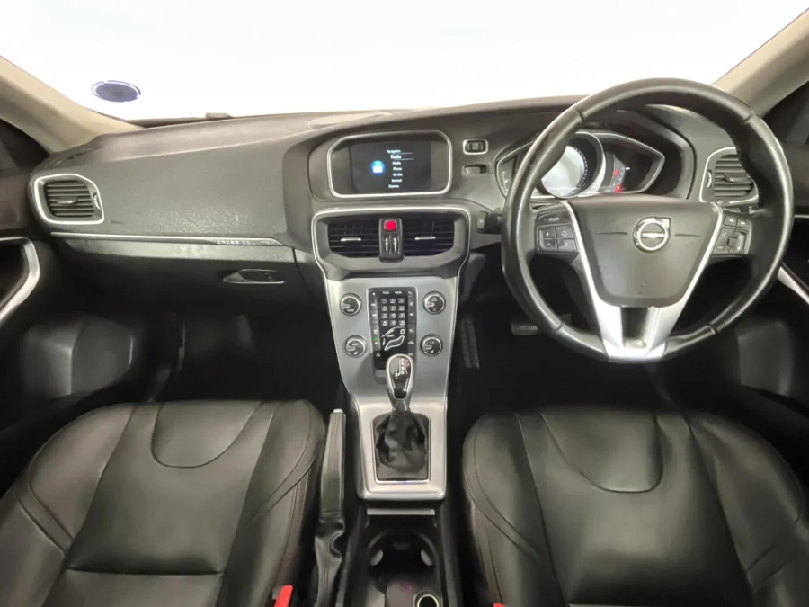 Used 2016 Volvo V40 Cross Country D3 Inscription - WeBuyCars JHB South