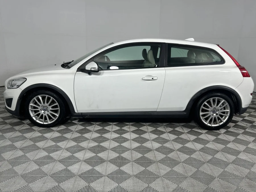 Used 2011 Volvo C30 D2 Excel - WeBuyCars Lansdowne