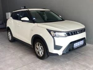 Used 2023 Mahindra XUV300 1.2T W6