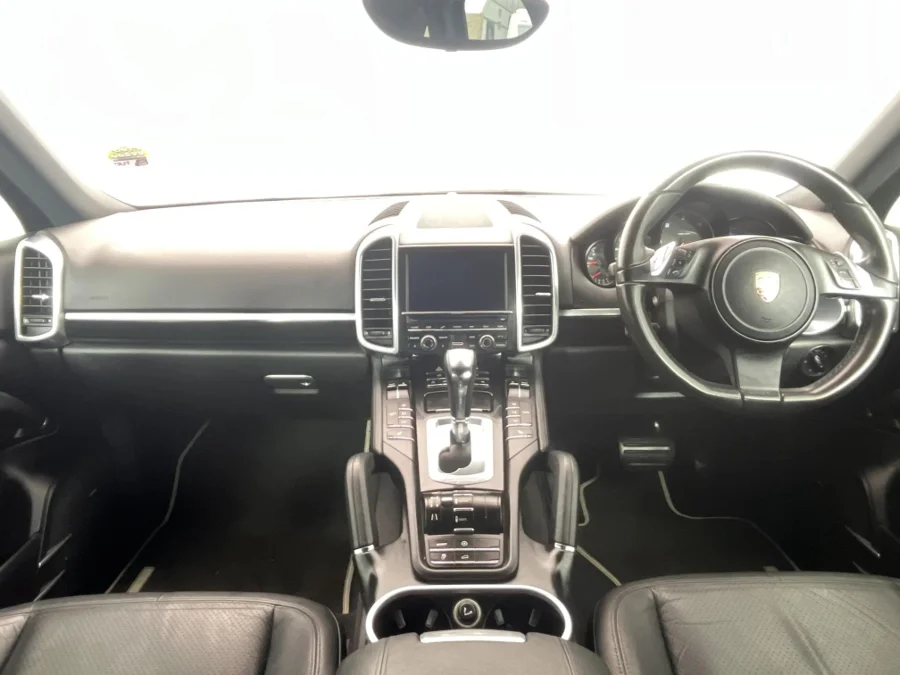 Used 2011 Porsche Cayenne diesel - WeBuyCars Lansdowne