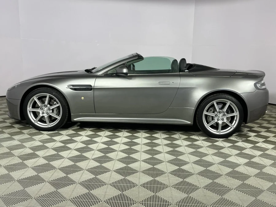 Used 2012 Aston Martin Vantage V8 Vantage roadster N430 auto - WeBuyCars The Dome