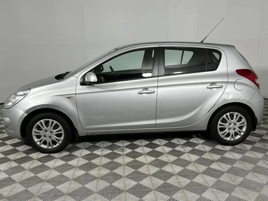 Used 2011 Hyundai i20 1.6 Remix - WeBuyCars Lansdowne