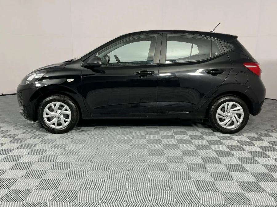 Used 2023 Hyundai Grand i10 1.0 hatch Motion manual - WeBuyCars Lansdowne