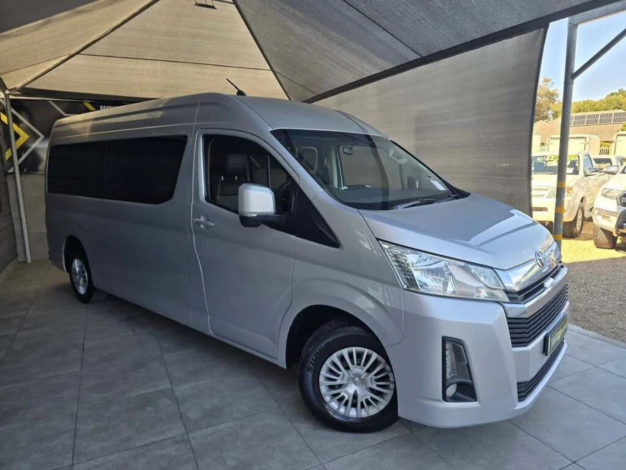 Used 2021 Toyota Quantum 2.8 SLWB bus 14-seater GL manual - Deals 4 Wheels