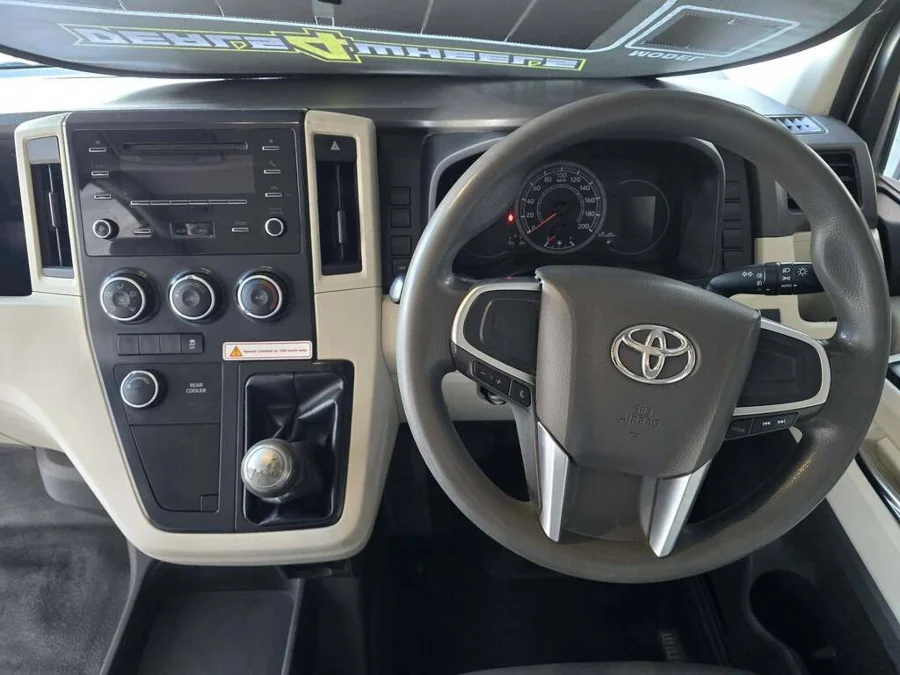 Used 2021 Toyota Quantum 2.8 SLWB bus 14-seater GL manual - Deals 4 Wheels