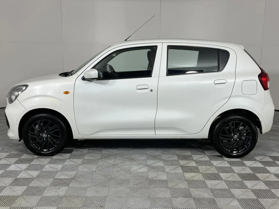 Used 2024 Toyota Vitz 1.0 XR manual - WeBuyCars Mbombela