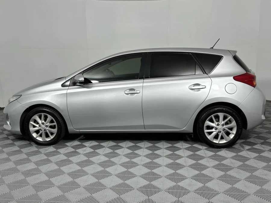 Used 2014 Toyota Auris 1.6 XR auto - WeBuyCars Lansdowne