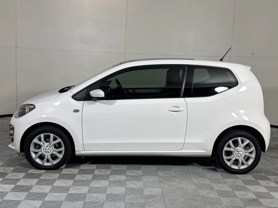 Used 2015 Volkswagen up! club up! 3-door 1.0 - WeBuyCars Midstream