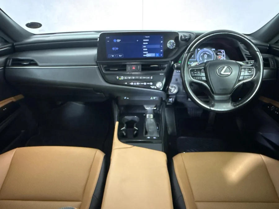 Used 2023 Lexus ES 300h EX - WeBuyCars Midstream
