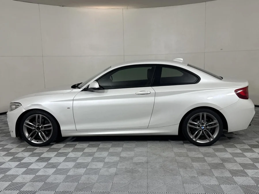Used 2015 BMW 2 Series 220i coupe Sport Line - WeBuyCars Midstream