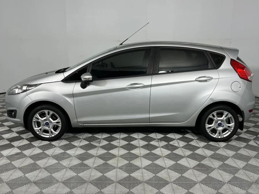 Used 2017 Ford Fiesta 5-door 1.0T Trend - WeBuyCars Richmond