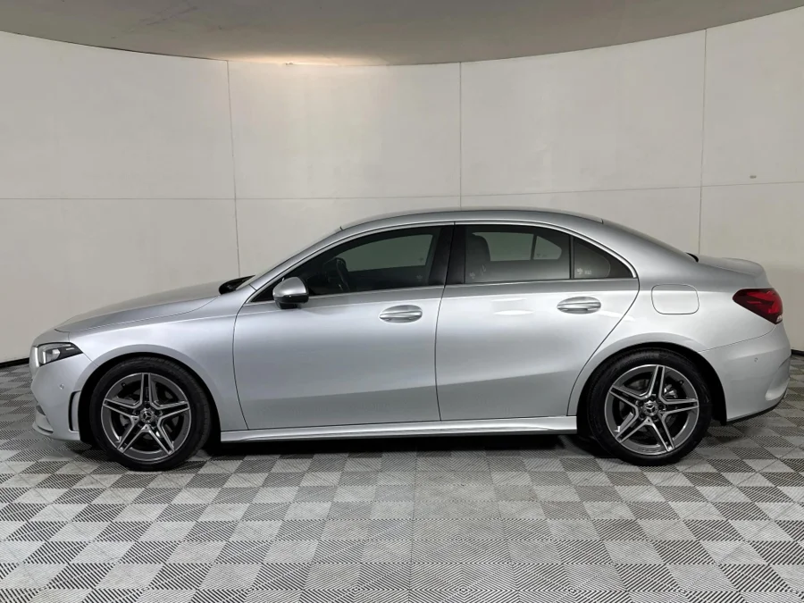 Used 2022 Mercedes-Benz A-Class A200 sedan AMG Line - WeBuyCars Midstream