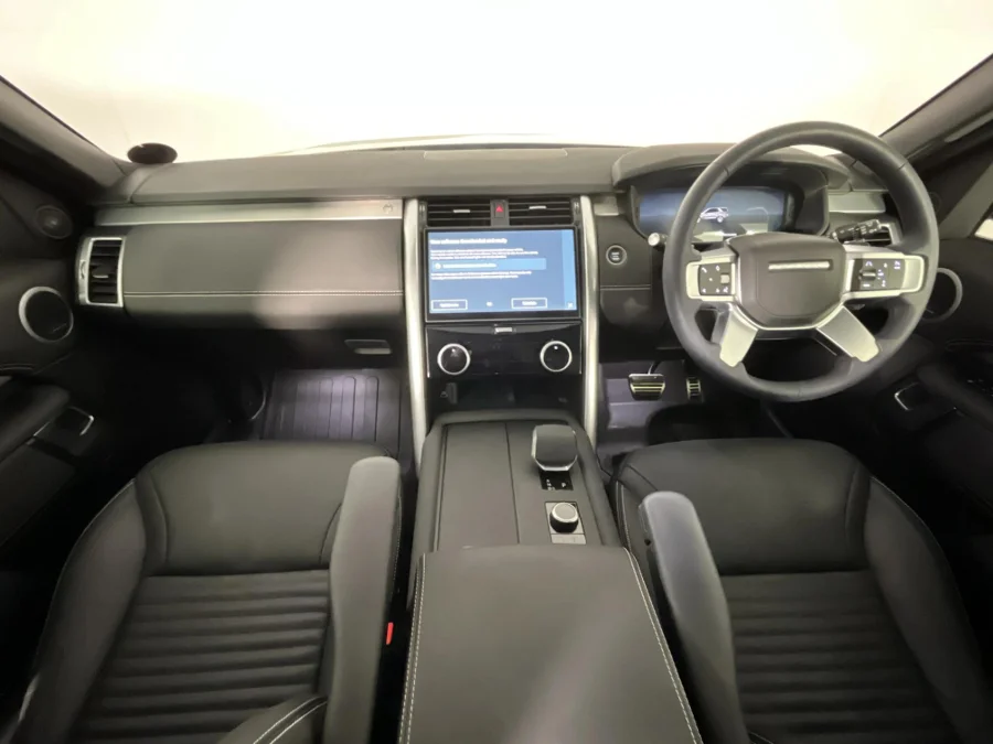 Used 2024 Land Rover Discovery D350 Dynamic HSE - WeBuyCars Lansdowne