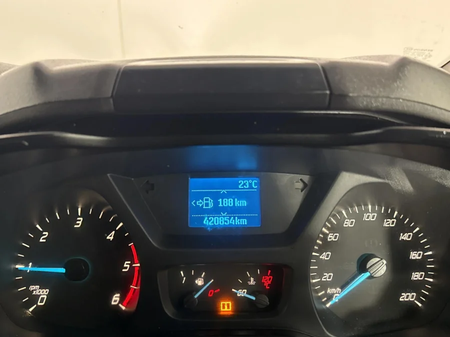 Used 2015 Ford Transit Custom panel van 2.2TDCi 74kW LWB Ambiente - WeBuyCars Midstream