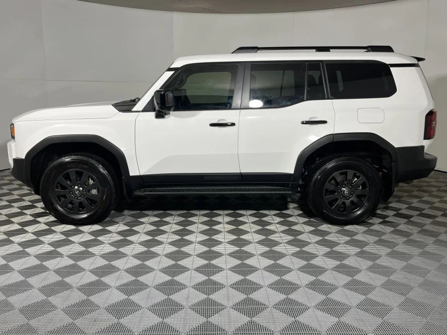 Used 2024 Toyota Land Cruiser Prado 2.8GD VX-R - WeBuyCars Germiston