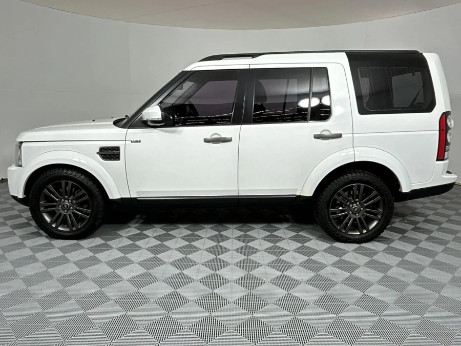 Used 2017 Land Rover Discovery SDV6 Graphite - WeBuyCars Richmond