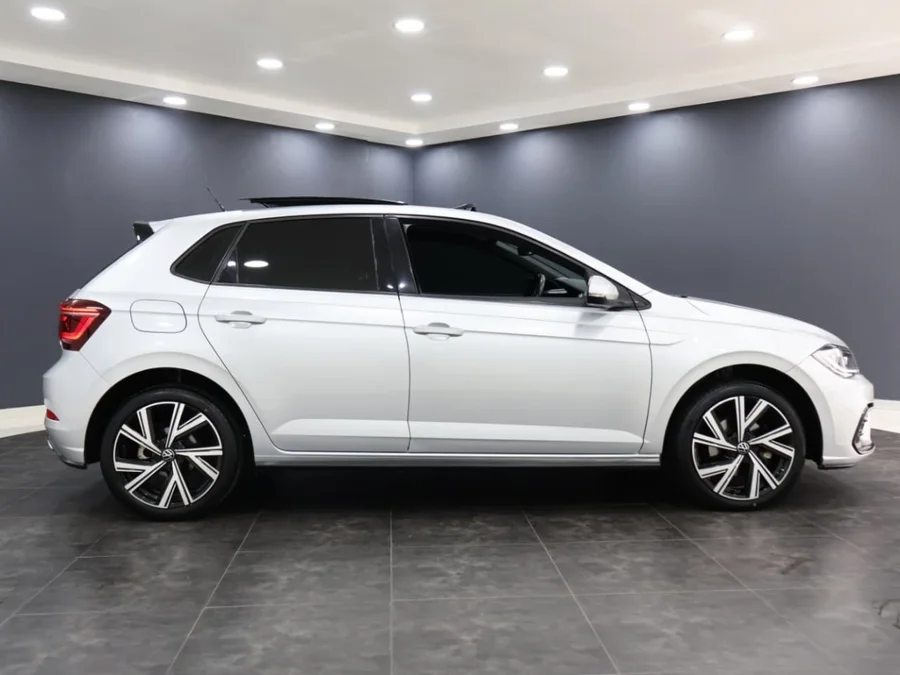 Used 2024 Volkswagen Polo hatch 1.0TSI R-Line - ICar Gezina