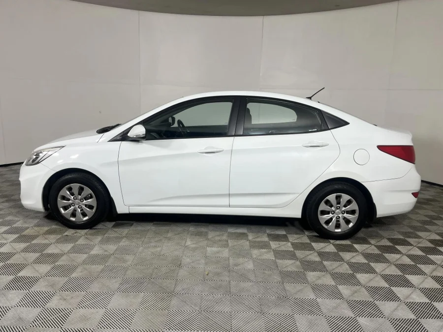 Used 2015 Hyundai Accent sedan 1.6 Fluid - WeBuyCars Silverlakes