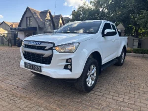 Used 2024 Isuzu D-Max 1.9TD Extended cab LS manual