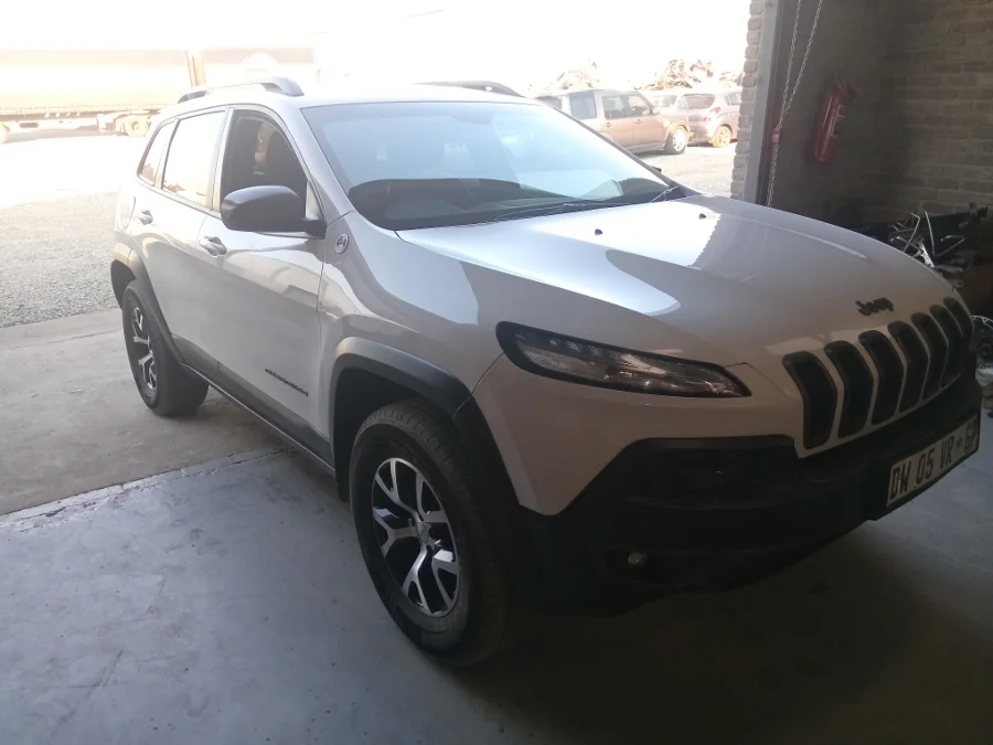 New 2014 Jeep Cherokee 3.2L Limited 75th Anniversary Edition - Private Seller New 2014 Jeep Cherokee 3.2L Limited 75th Anniversary Edition - Private Seller