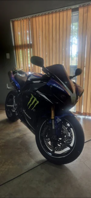 New 2014 Yamaha YZF R1