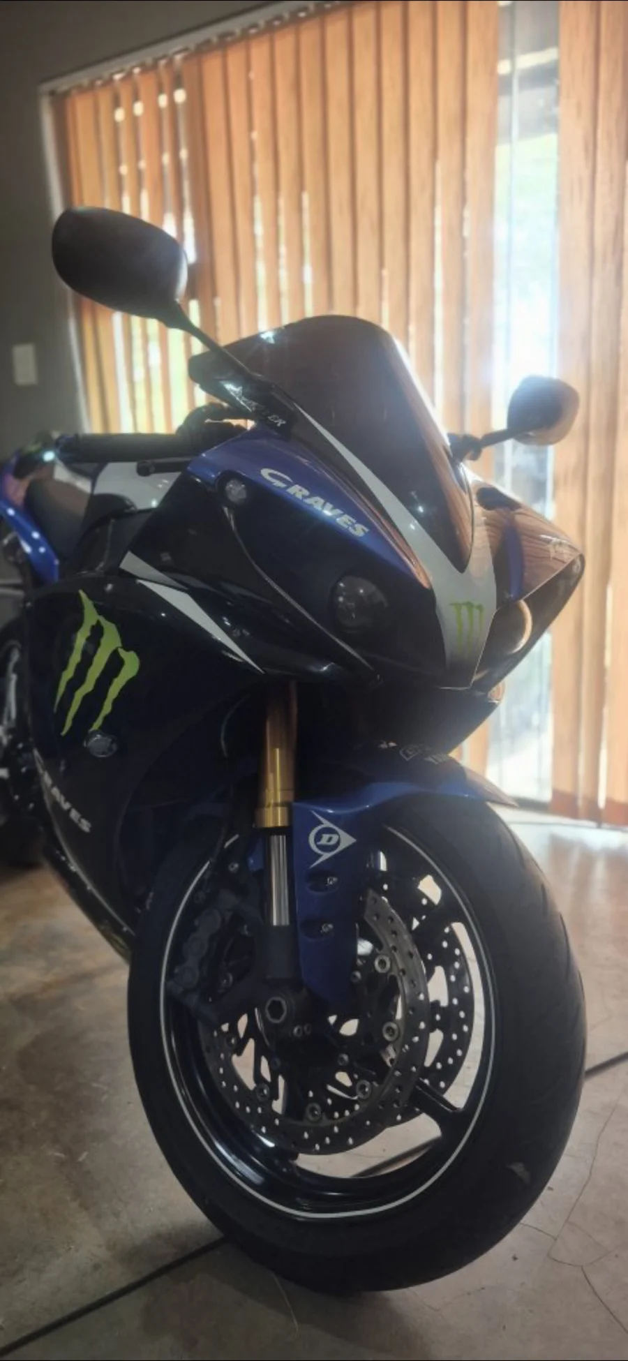New 2014 Yamaha YZF R1 - Private Seller