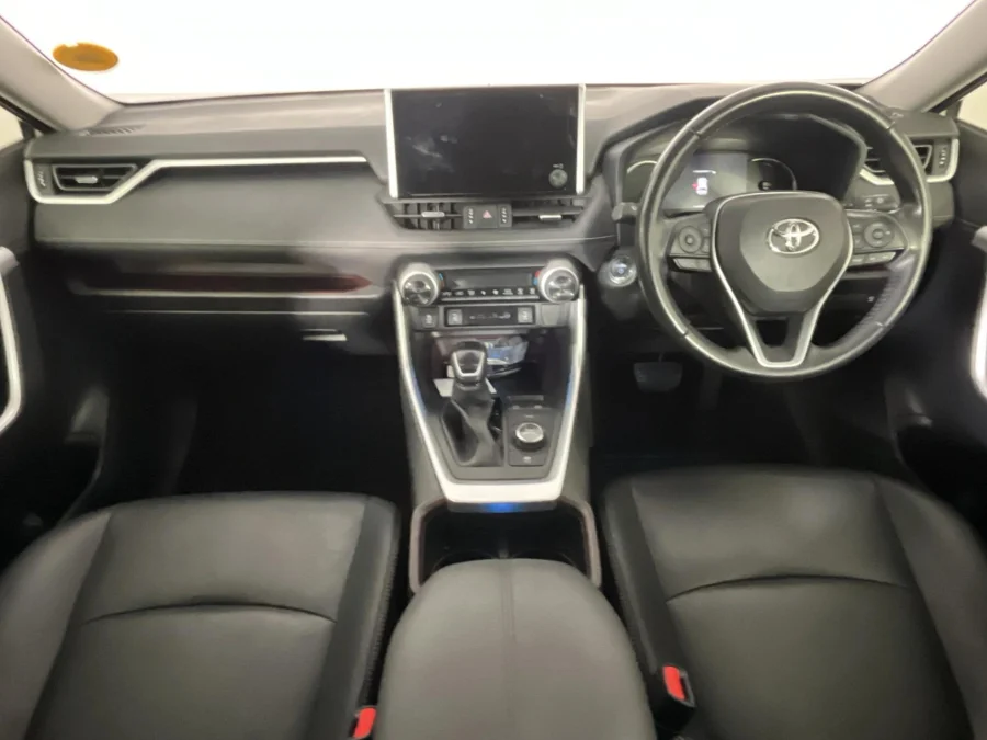 Used 2023 Toyota RAV4 2.5 Hybrid VX E-Four - WeBuyCars Lansdowne
