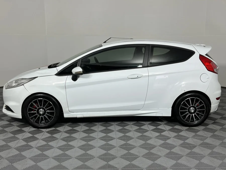 Used 2016 Ford Fiesta ST - WeBuyCars Montana