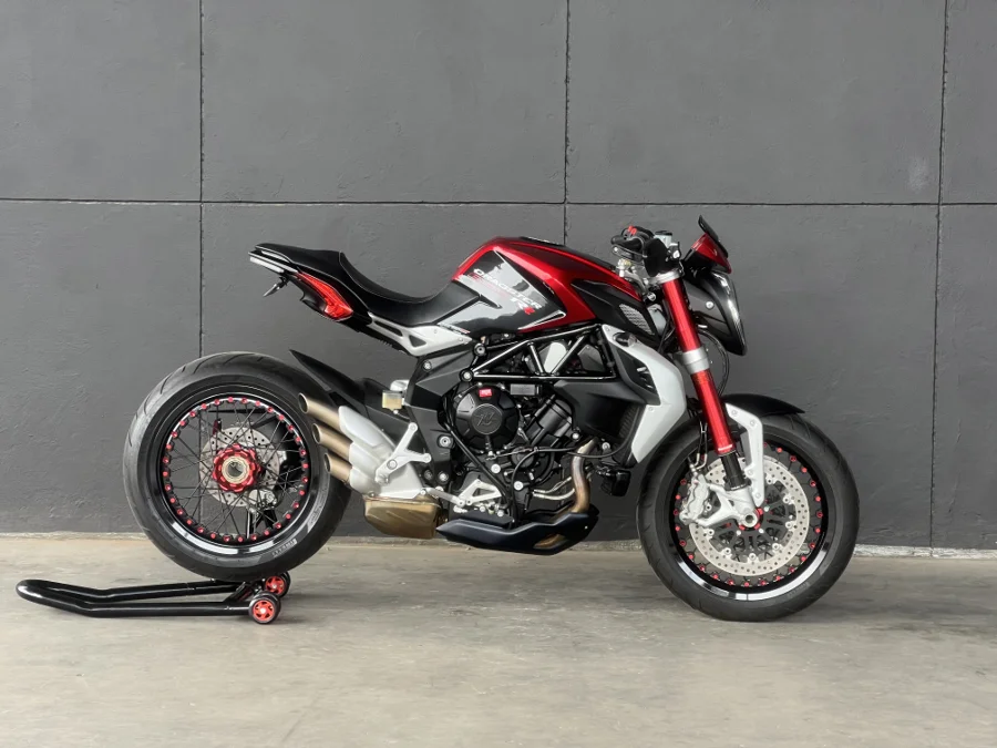 MV AGUSTA DRAGSTER 800 RR - FAST KTM MV AGUSTA DRAGSTER 800 RR - FAST KTM