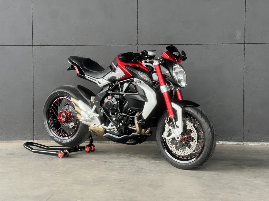 MV AGUSTA DRAGSTER 800 RR - FAST KTM MV AGUSTA DRAGSTER 800 RR - FAST KTM