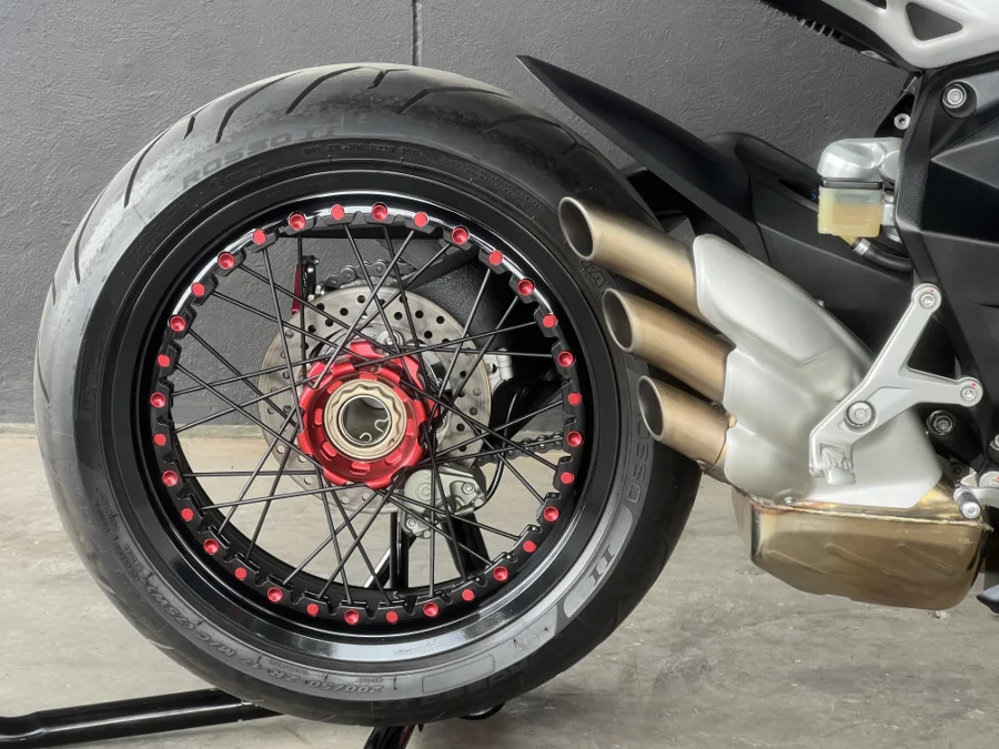 MV AGUSTA DRAGSTER 800 RR - FAST KTM MV AGUSTA DRAGSTER 800 RR - FAST KTM