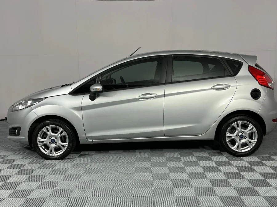 Used 2017 Ford Fiesta 5-door 1.0T Trend - WeBuyCars Richmond