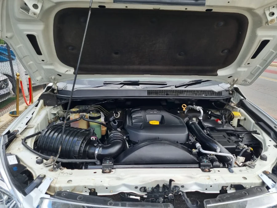 Used 2014 Chevrolet Trailblazer 2.8D LTZ auto - Carbase Auto