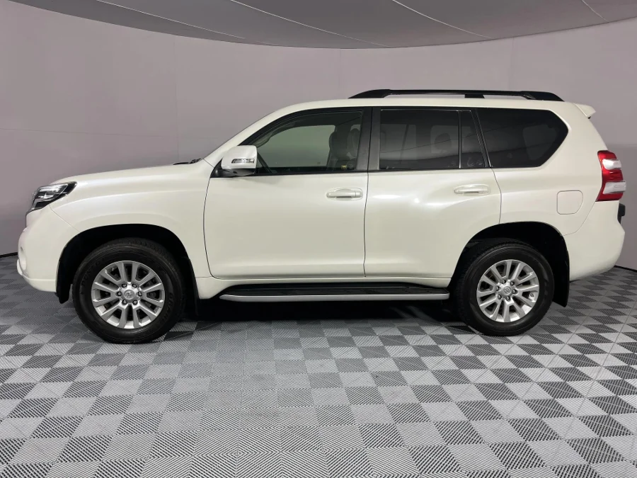 Used 2015 Toyota Land Cruiser Prado 3.0DT VX - WeBuyCars Lansdowne