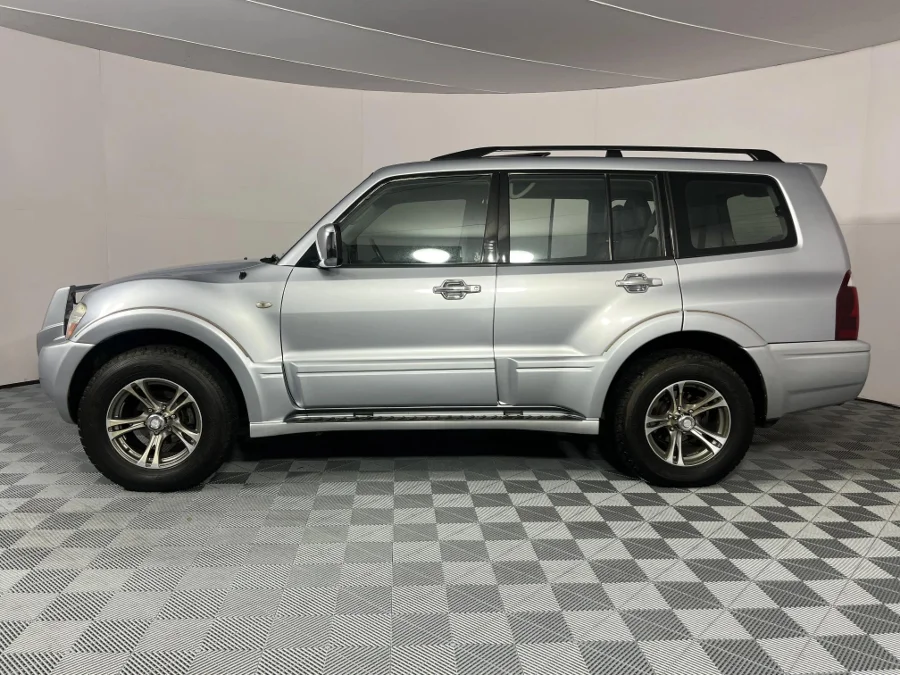 Used 2005 Mitsubishi Pajero 5-door 3.8 GLS - WeBuyCars Brackenfell Cape Town