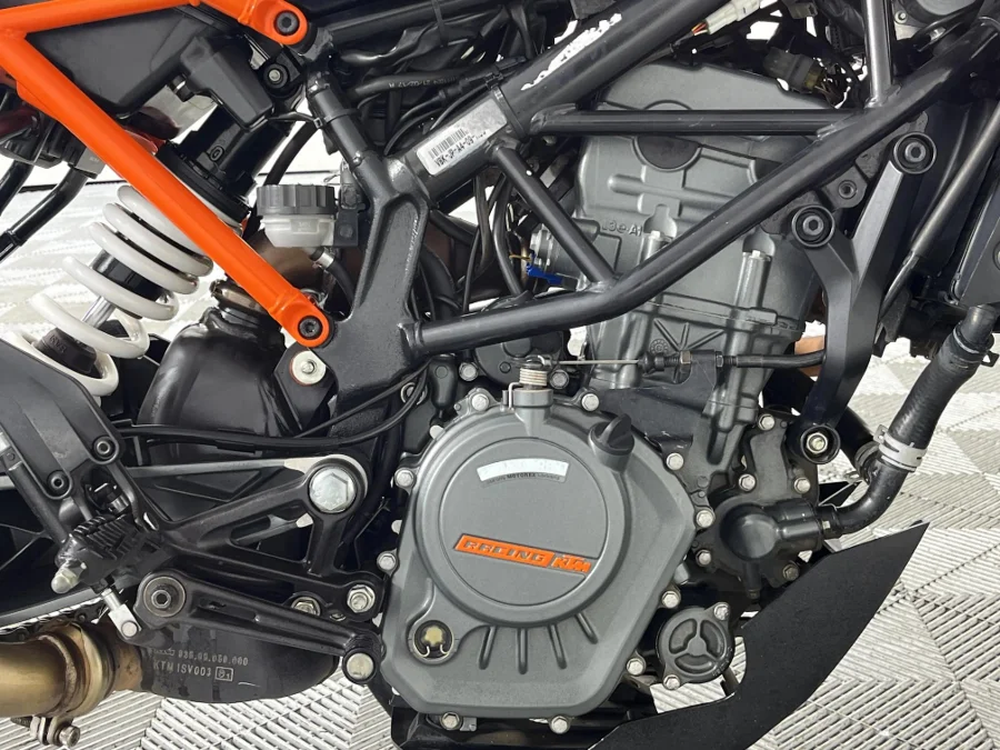 Used 2020 KTM Duke 125 Duke - WeBuyCars The Dome