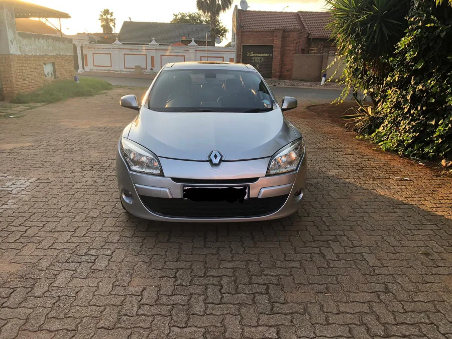 Used 2010 Renault Megane Mégane 1.9dCi 5-door Dynamique+ - Private Seller