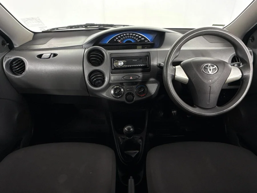 Used 2013 Toyota Etios hatch 1.5 Xi - WeBuyCars Vereeniging