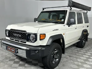 Used 2025 Toyota Land Cruiser 76 2.8GD-6 station wagon LX manual