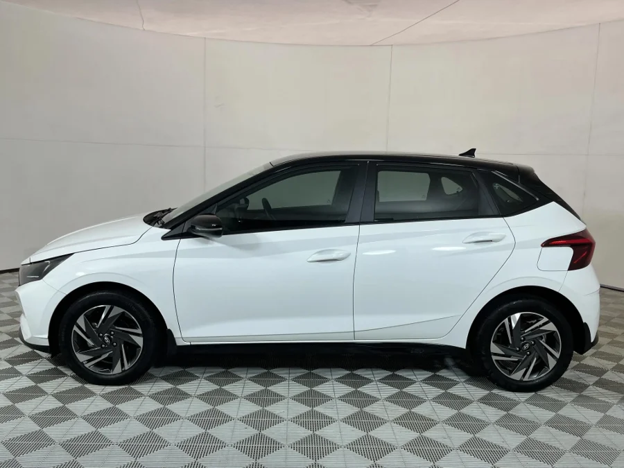 Used 2022 Hyundai i20 1.0T Fluid manual - WeBuyCars JHB South