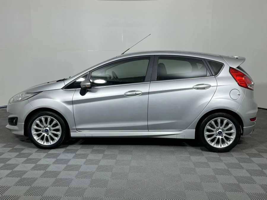 Used 2014 Ford Fiesta 5-door 1.0T Titanium - WeBuyCars  Witbank